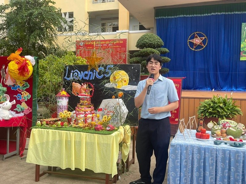 Không gian trung thu với trang trí trung thu