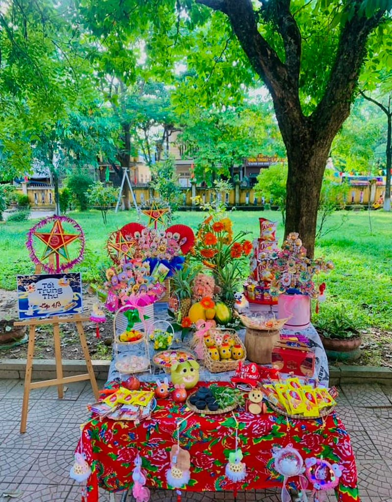 Trang trí trung thu vui tươi sắc màu