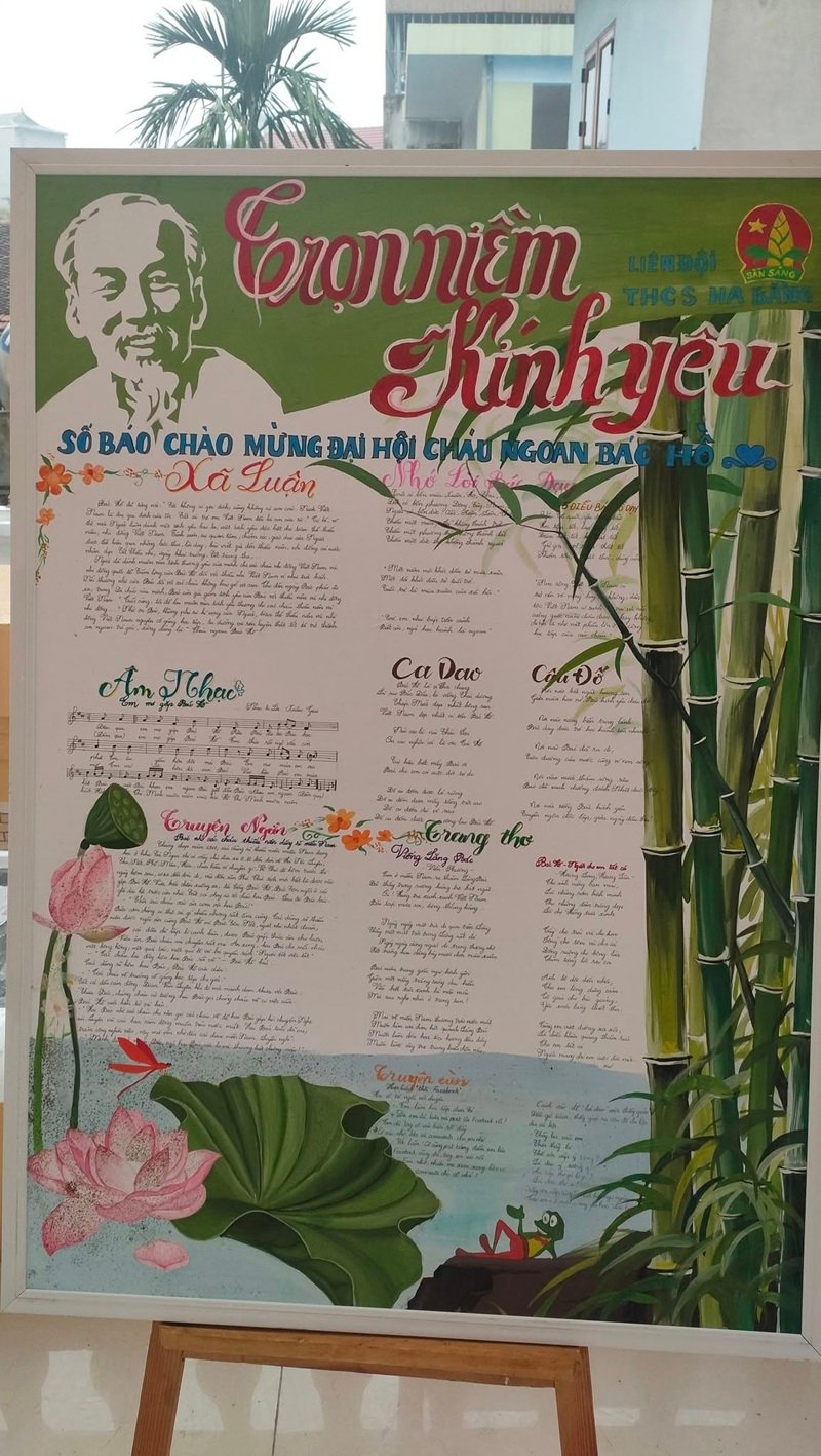 trang trí báo tường 23