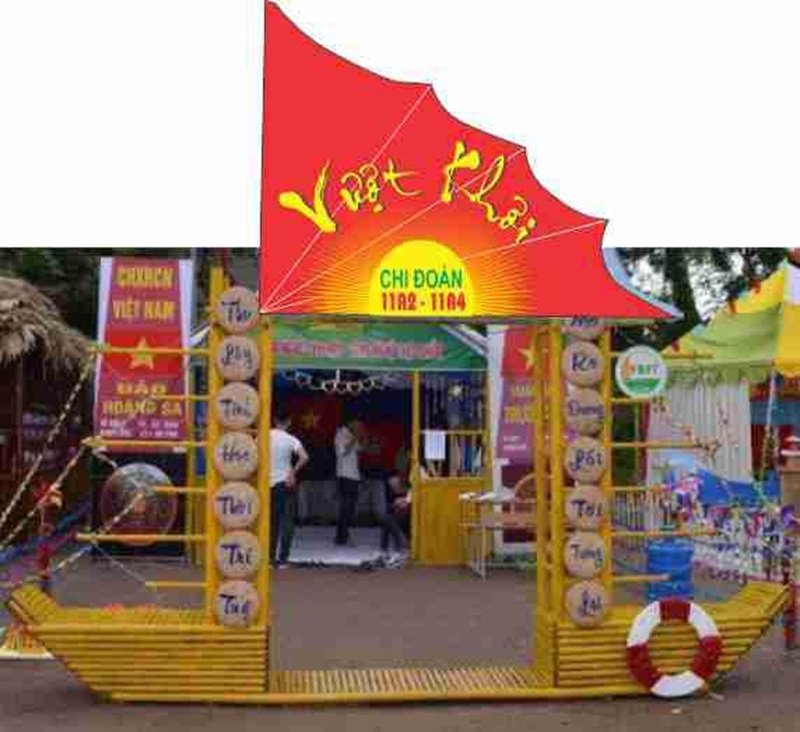 trang trí cổng trại 2