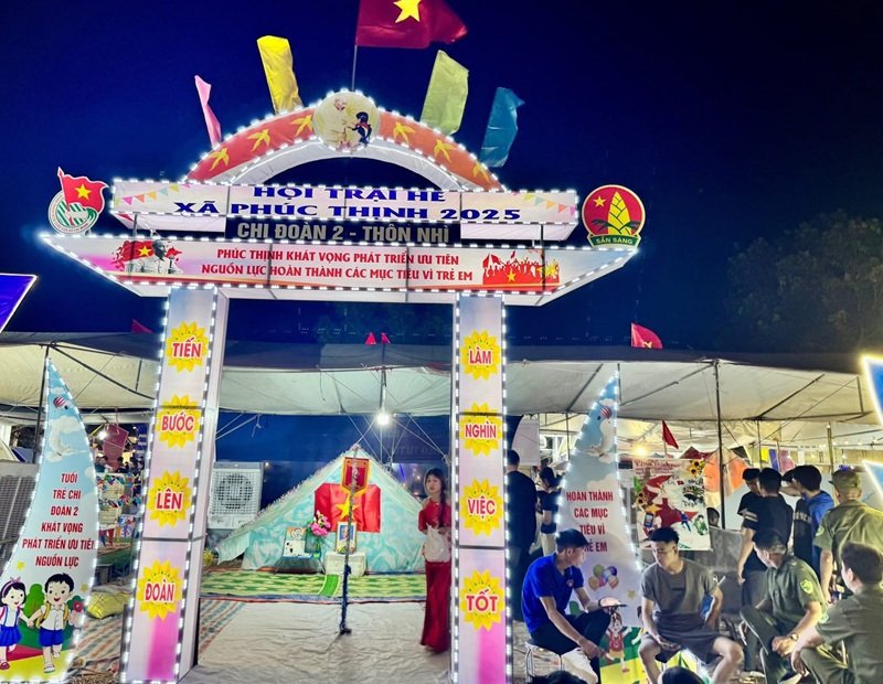 trang trí cổng trại 29