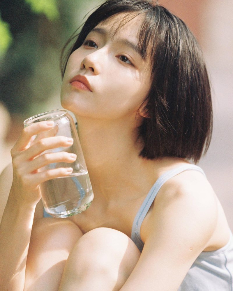 Ảnh girl xinh mặc váy hoa xinh xắn