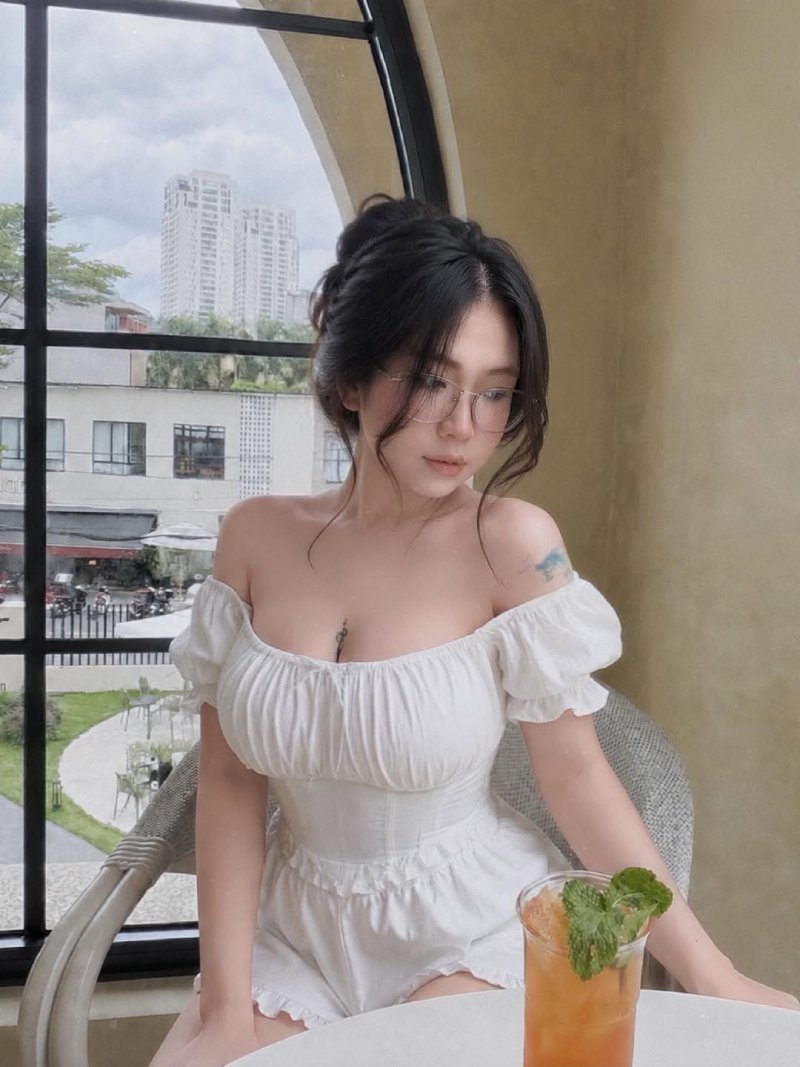 Ảnh girl xinh với mái tóc ngắn cá tính
