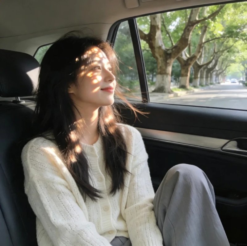 Ảnh đại diện Facebook nữ cute đáng yêu