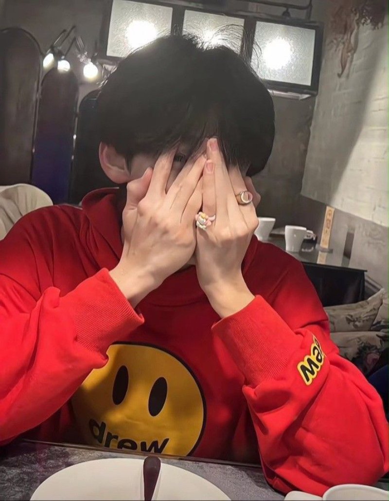 Avatar boy phố tóc đen