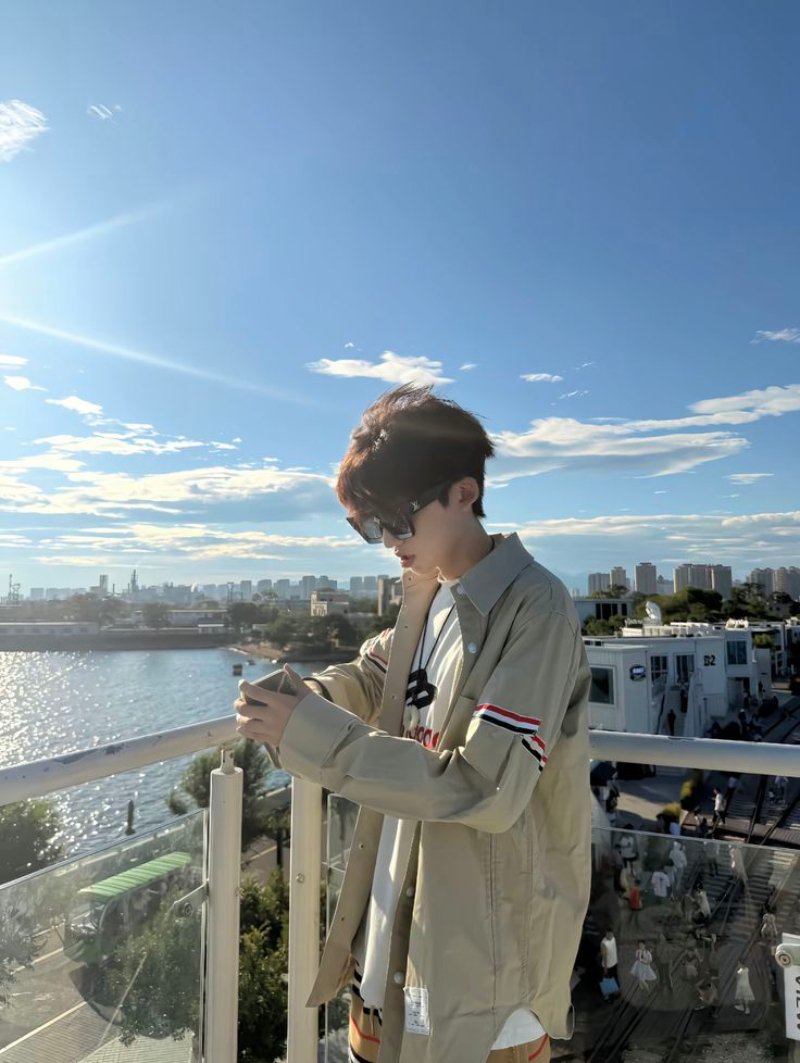 Avatar boy phố thời trang