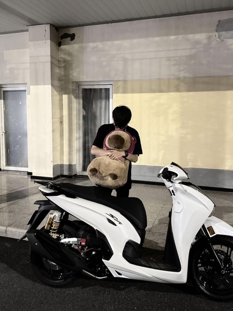 Avatar boy phố trắng đen