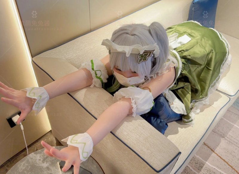 Hình ảnh Sweetrabbit233 cosplay nghệ thuật.
