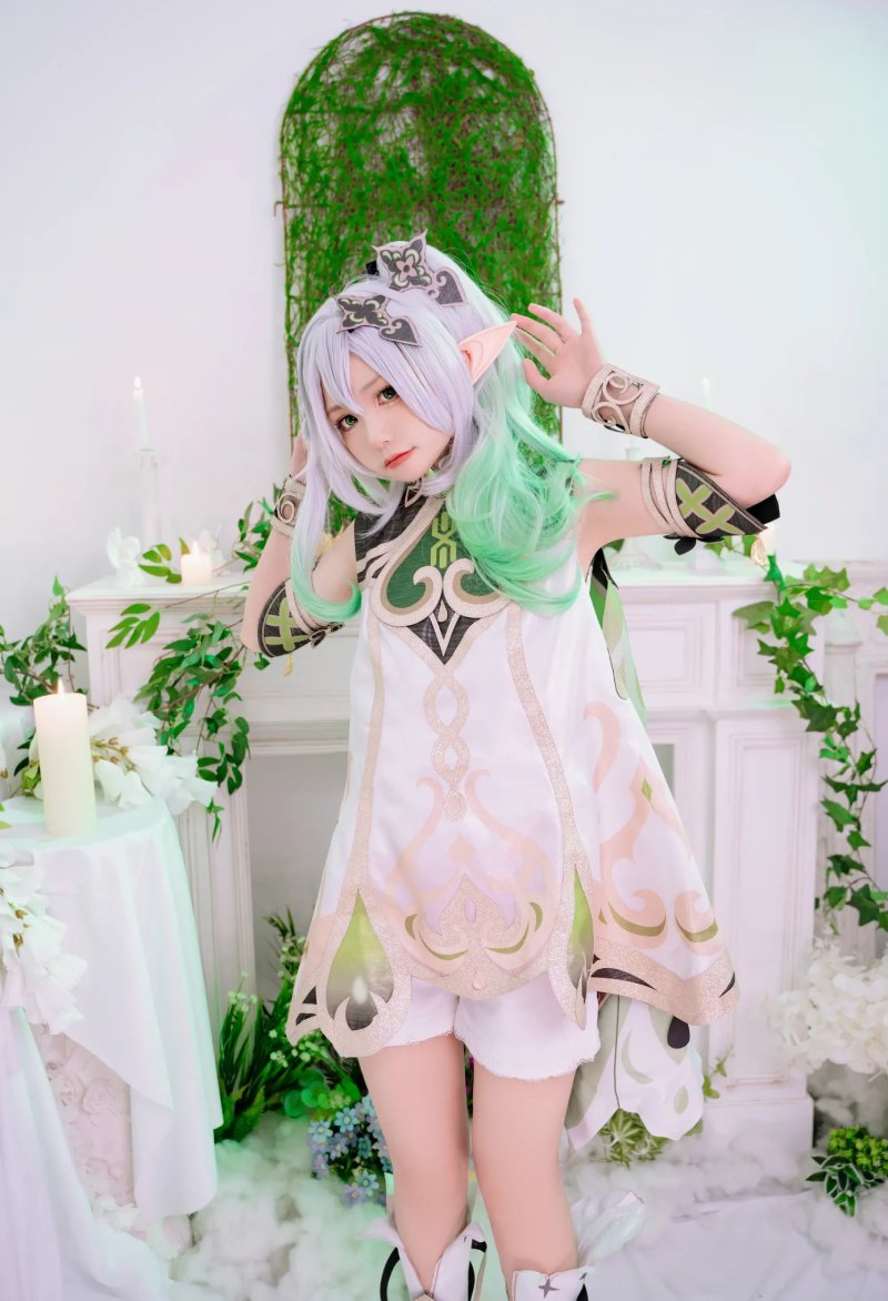Ảnh Sweetrabbit233 cosplay với tạo hình ấn tượng.