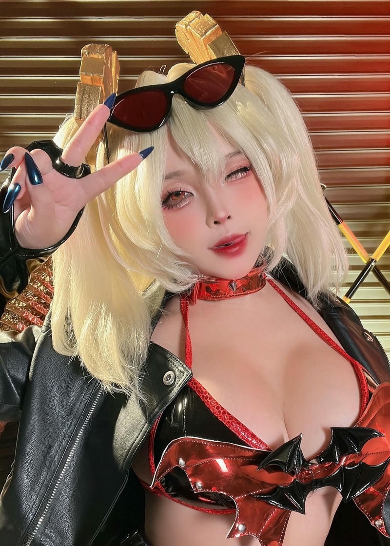Cosplay khoe hàng hoàn hảo mượt mà ấn tượng